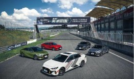 三车在线观看,一场跨越时空的汽车盛宴